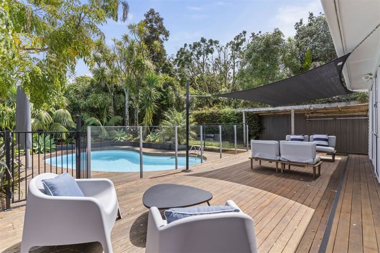 Photo of property in 22 Bayside Avenue, Te Atatu Peninsula, Auckland, 0610