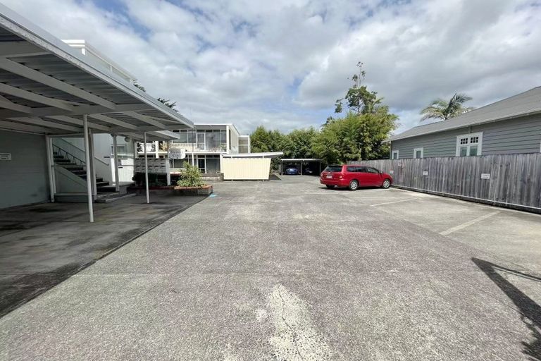 Photo of property in Balmoral Court, 1/130a Balmoral Road, Mount Eden, Auckland, 1024