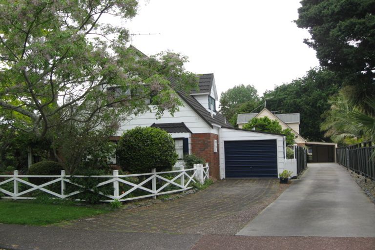 Photo of property in 12 Motuora Road, Manly, Whangaparaoa, 0930