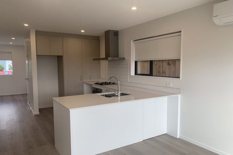 Photo of property in 6 Gosper Road, Takanini, 2112