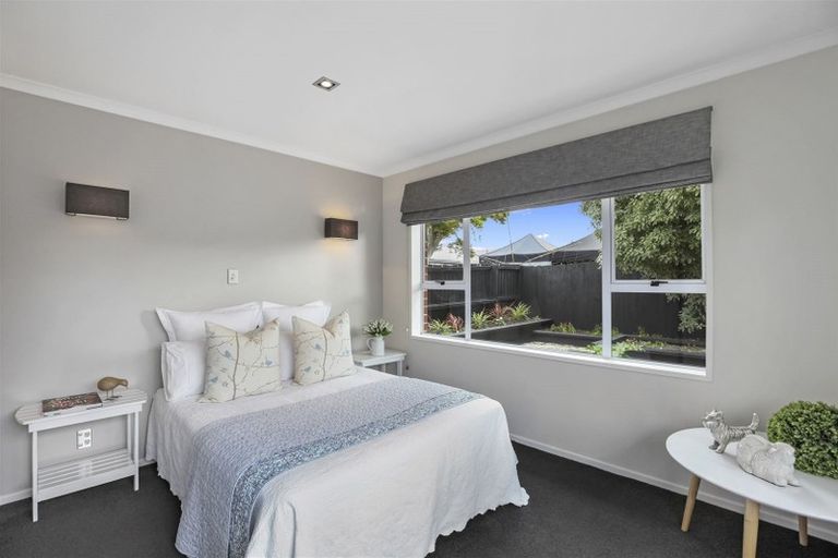 Photo of property in 9 Oakfield Street, Burnside, Christchurch, 8053