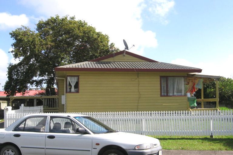 Photo of property in 2a Abel Tasman Avenue, Henderson, Auckland, 0610