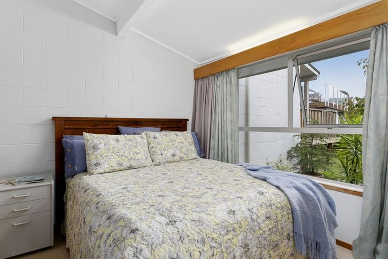 Photo of property in 7b Isobel Street, Acacia Bay, Taupo, 3330