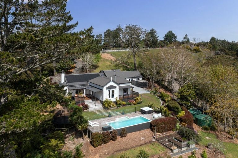 Photo of property in 340 Paremoremo Road, Paremoremo, Auckland, 0632