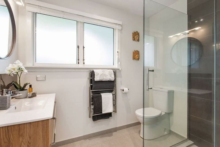 Photo of property in 1/46 Thornycroft Street, Fendalton, Christchurch, 8052