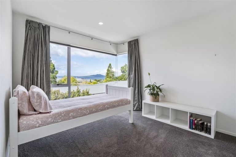Photo of property in 19a Peter Terrace, Castor Bay, Auckland, 0620