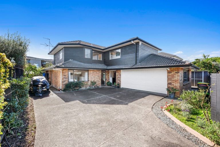 Photo of property in 21b Eastern Beach Road, Eastern Beach, Auckland, 2012