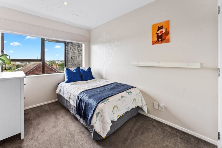 Photo of property in 1/10 Harley Road, Hauraki, Auckland, 0622