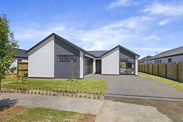 Photo of property in 17 Larissa Road, Halswell, Christchurch, 8025