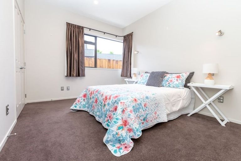 Photo of property in 11 The Esplanade, Huntington, Hamilton, 3210