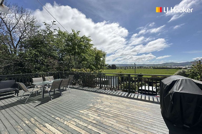 Photo of property in 128 Gladstone Road North, Mosgiel, 9024