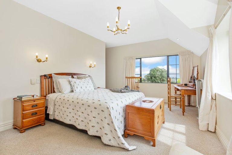 Photo of property in 18 Huia Street, Waikanae, 5036