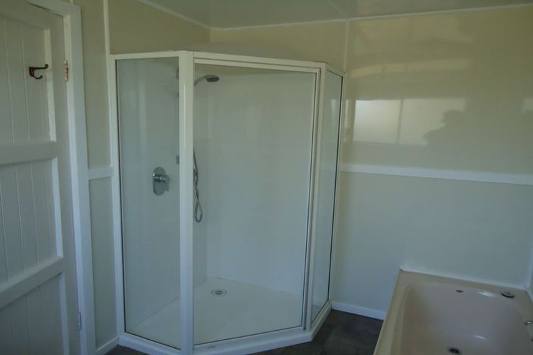 Photo of property in 27 Kennards Road, Waimate, 7978