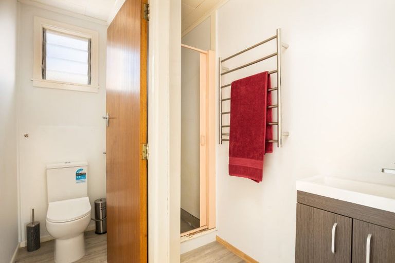 Photo of property in 100 Eighth Avenue, Urenui, 4377