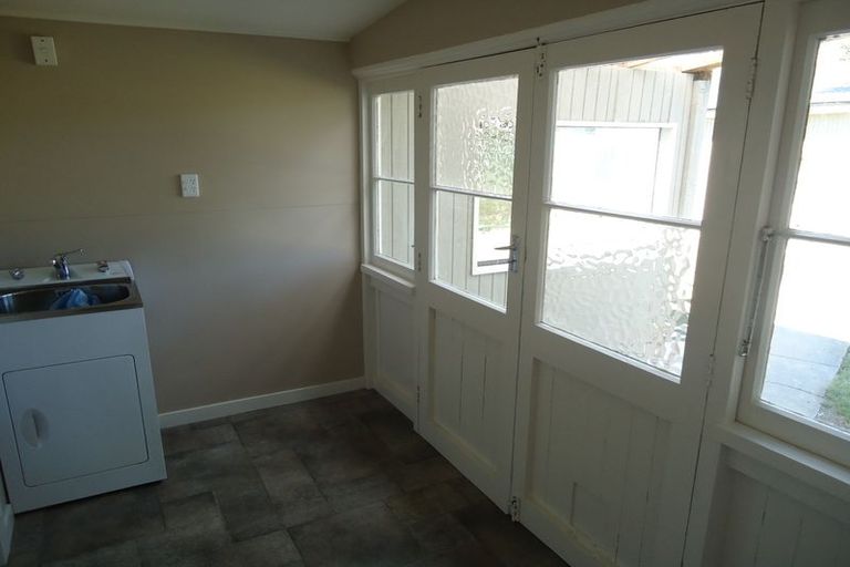 Photo of property in 27 Kennards Road, Waimate, 7978