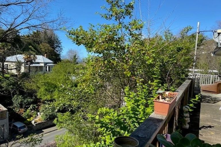 Photo of property in 22 Milton Road, Bluff Hill, Napier, 4110