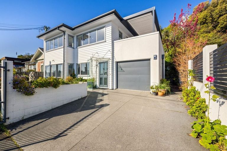 Photo of property in 6 Mccormacks Bay Road, Mount Pleasant, Christchurch, 8081