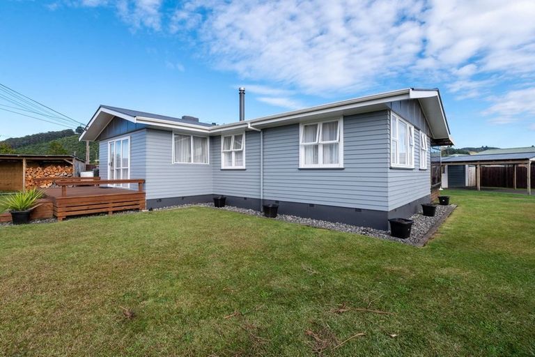 Photo of property in 19 Fenruss Street, Fairy Springs, Rotorua, 3015