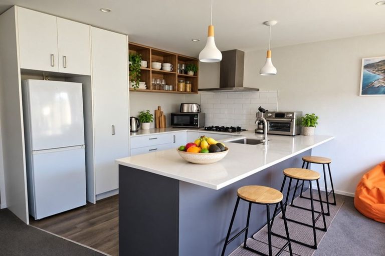 Photo of property in 8 Torea Place, Kenepuru, Porirua, 5022