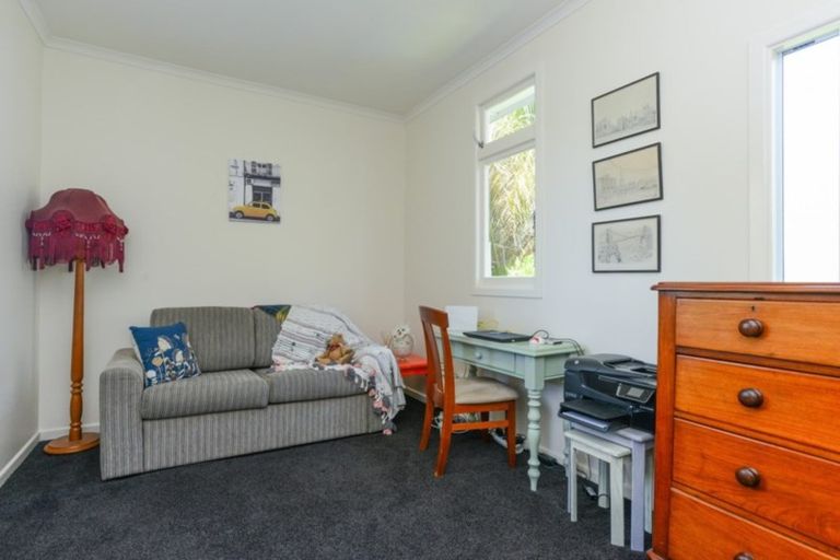 Photo of property in 5 Milton Terrace, Hospital Hill, Napier, 4110