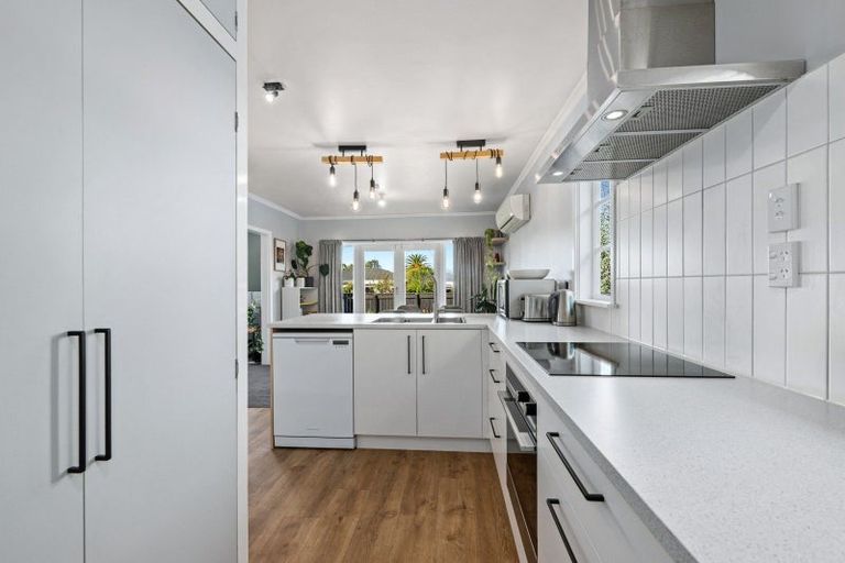 Photo of property in 12 Cubitt Street, Blenheim, 7201