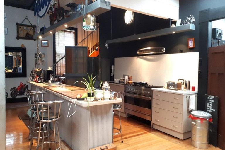 Photo of property in 43 Domett Street, Waitara, 4320