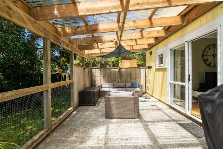 Photo of property in 36 Bracken Road, Paparangi, Wellington, 6037