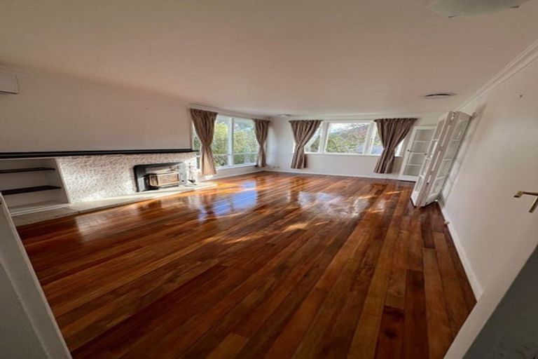 Photo of property in 100 Helston Road, Paparangi, Wellington, 6037