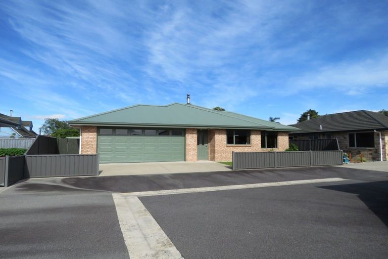 Photo of property in 100 Queen Street, Westport, 7825