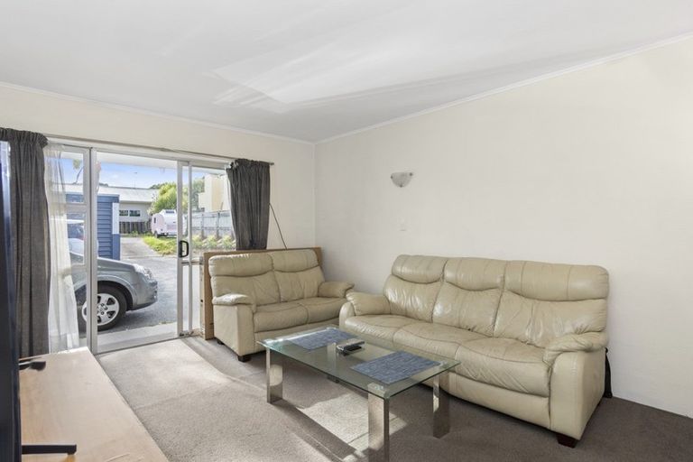 Photo of property in 2/85 Turret Road, Tauranga South, Tauranga, 3112