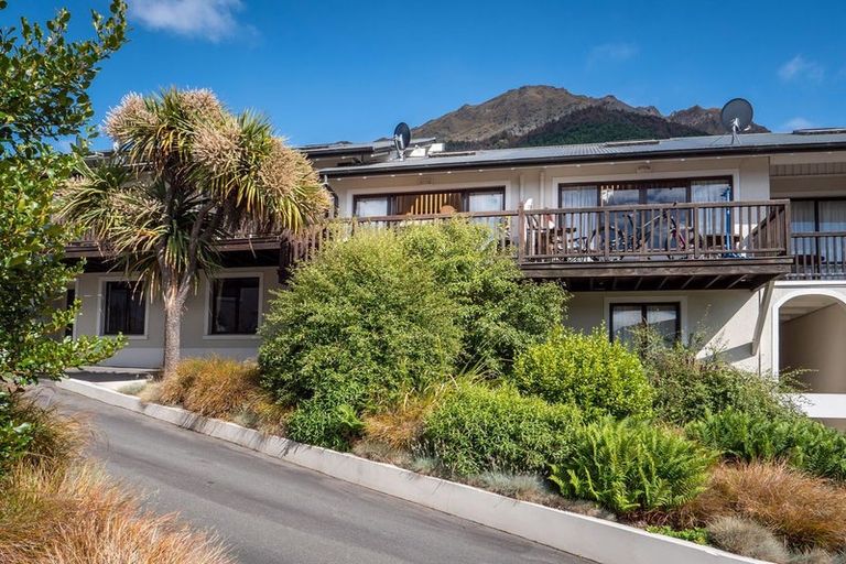 Photo of property in 308/139 Fernhill Road, Fernhill, Queenstown, 9300
