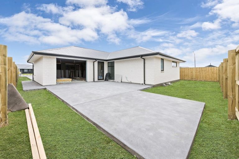 Photo of property in 164 Shillingford Boulevard, Rolleston, 7615