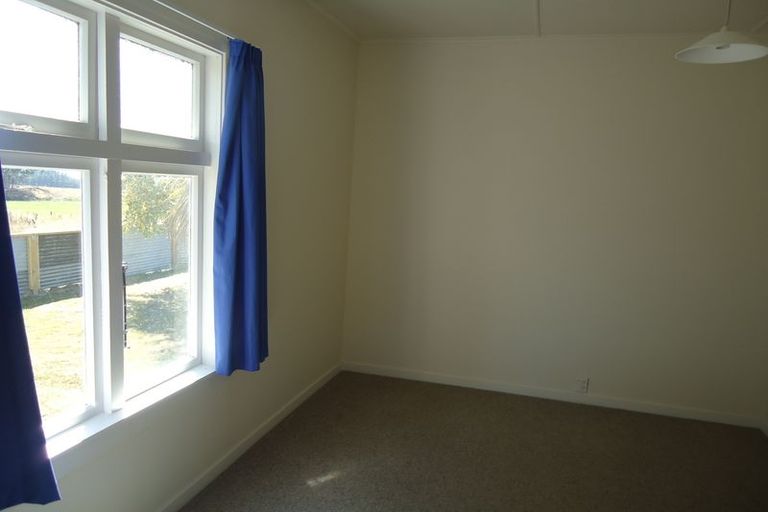 Photo of property in 27 Kennards Road, Waimate, 7978