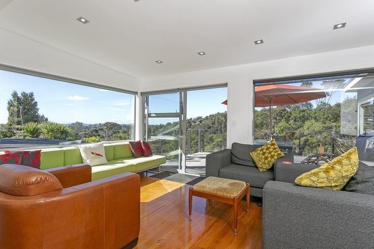 Photo of property in 58 Kopiko Road, Titirangi, Auckland, 0604