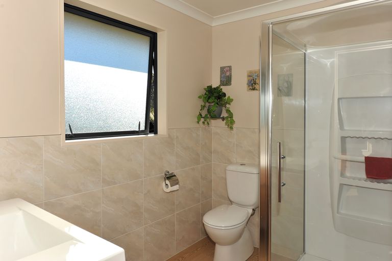 Photo of property in 6 Tussock Place, Stoke, Nelson, 7011