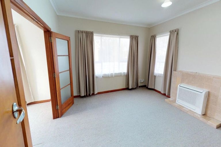 Photo of property in 21 Florence Avenue, Palmerston North, 4414