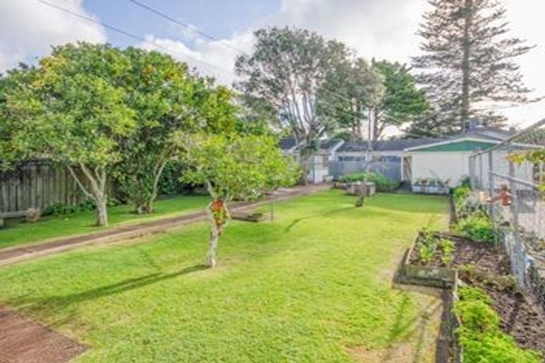 Photo of property in 12 Adam Street, Greenlane, Auckland, 1051