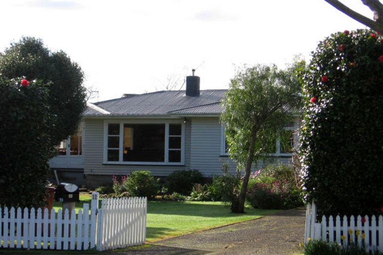 Photo of property in 11 Kent Crescent, Awapuni, Palmerston North, 4412