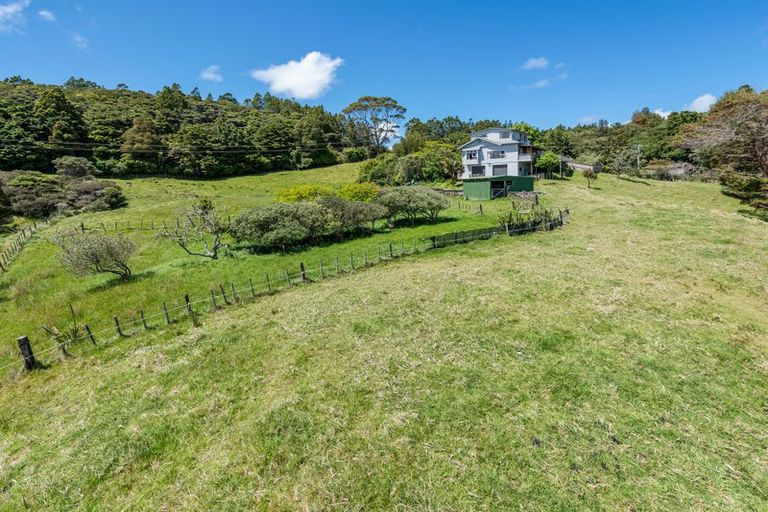 Photo of property in 129 Taylor Road, Waimauku, 0882