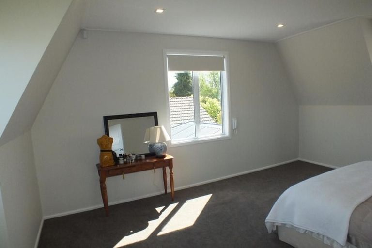 Photo of property in 16 Poynder Avenue, Merivale, Christchurch, 8014