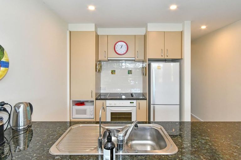 Photo of property in 2/8 Landscape Road, Papatoetoe, Auckland, 2025