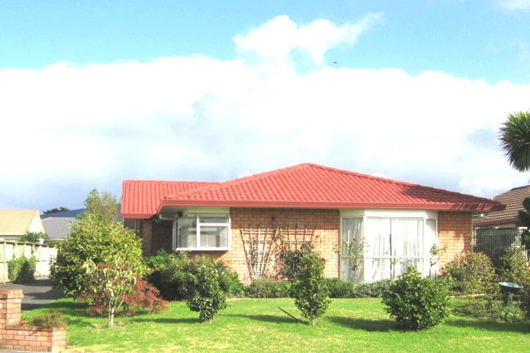 Photo of property in 18 Maurice Borich Place, Henderson, Auckland, 0610