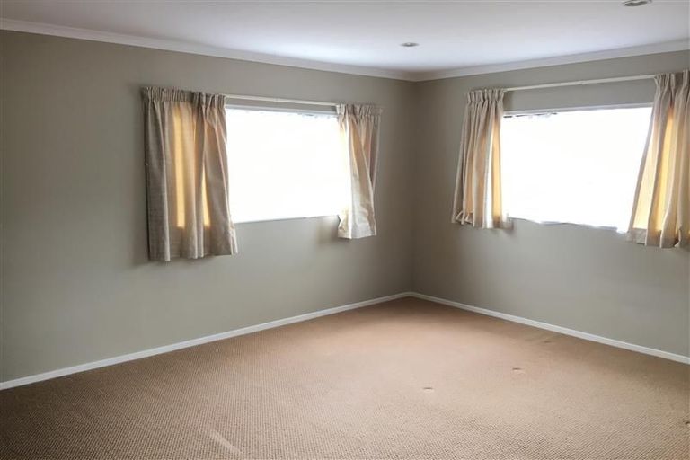 Photo of property in 25 Aorangi Place, Birkenhead, Auckland, 0626