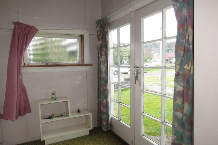 Photo of property in 30 Main Street, Reefton, 7830