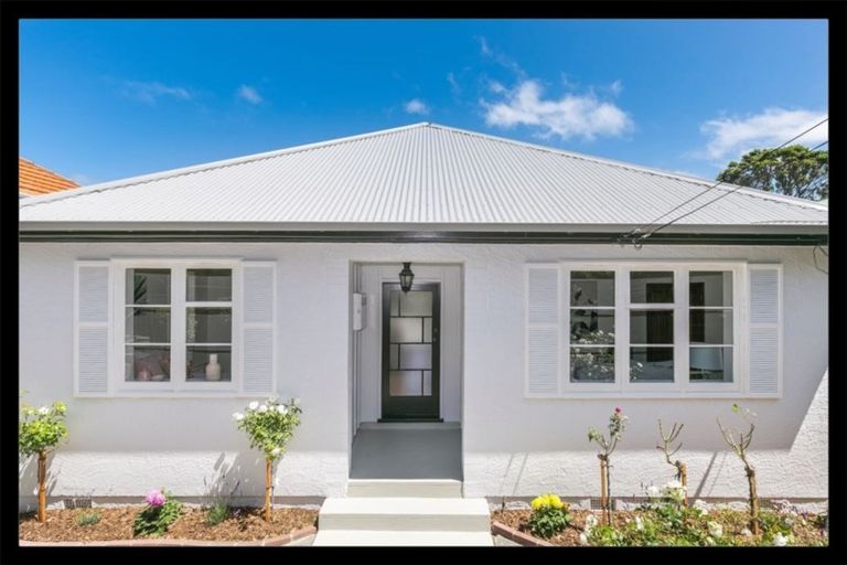 Photo of property in 118 Cashmere Avenue, Khandallah, Wellington, 6035