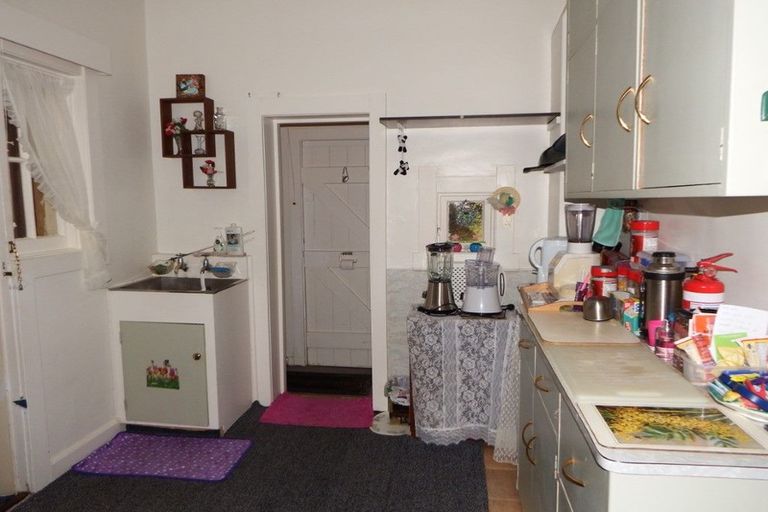 Photo of property in 15 Cuba Street, Marton, 4710