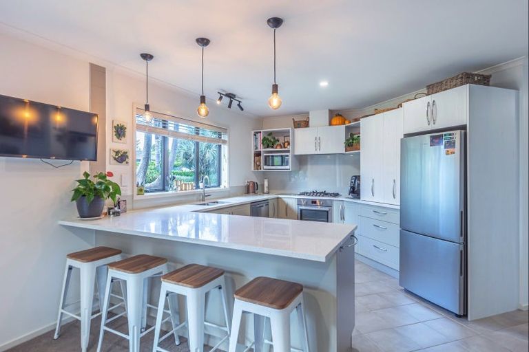 Photo of property in 6 Corbin Court, Ohau, Levin, 5570