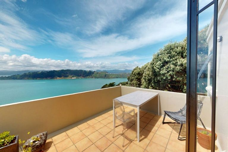 Photo of property in 2/79 Grafton Road, Roseneath, Wellington, 6011