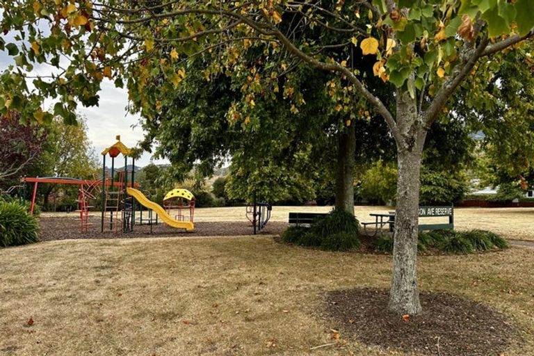 Photo of property in 2/11 Manson Avenue, Stoke, Nelson, 7011