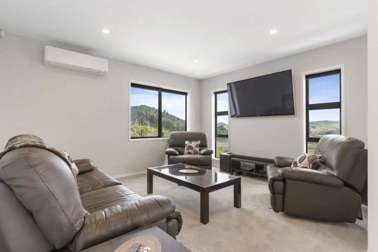 Photo of property in 21 Manatu Close, Whangamata, 3691